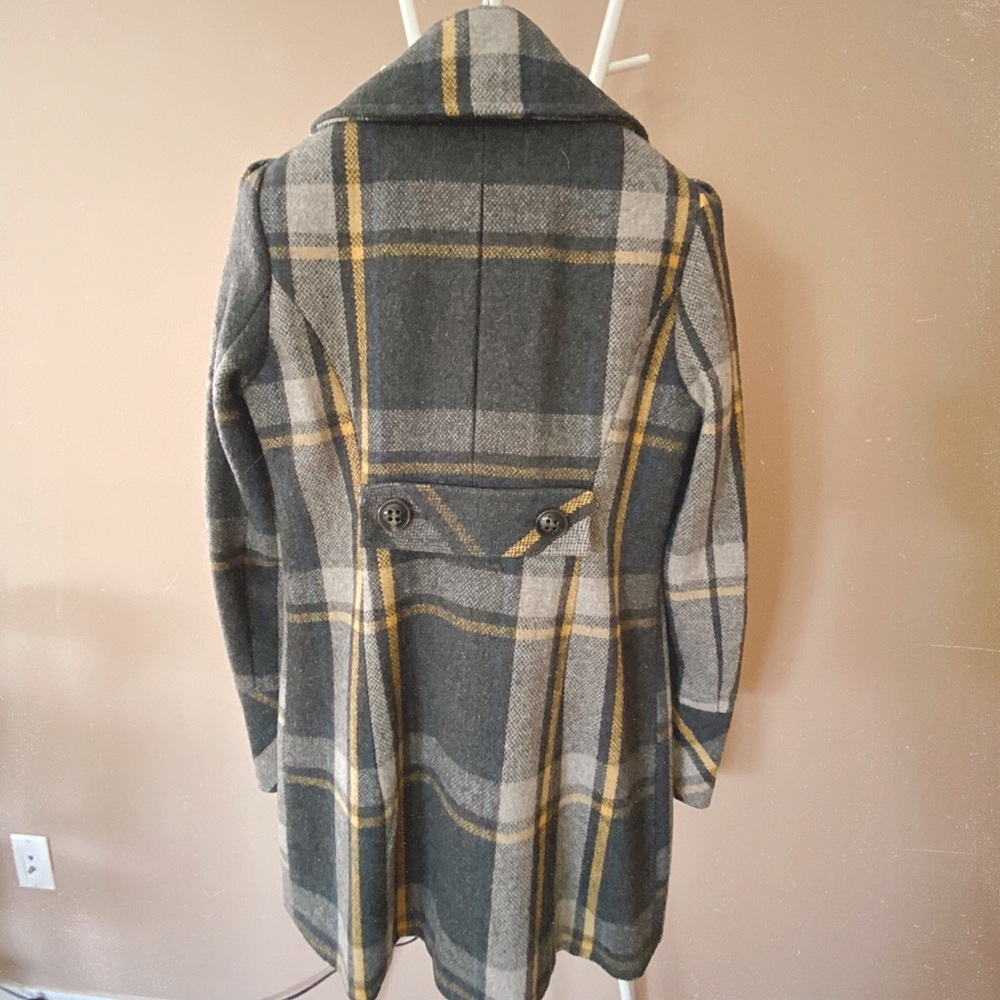 Coat - Picture 6 of 6